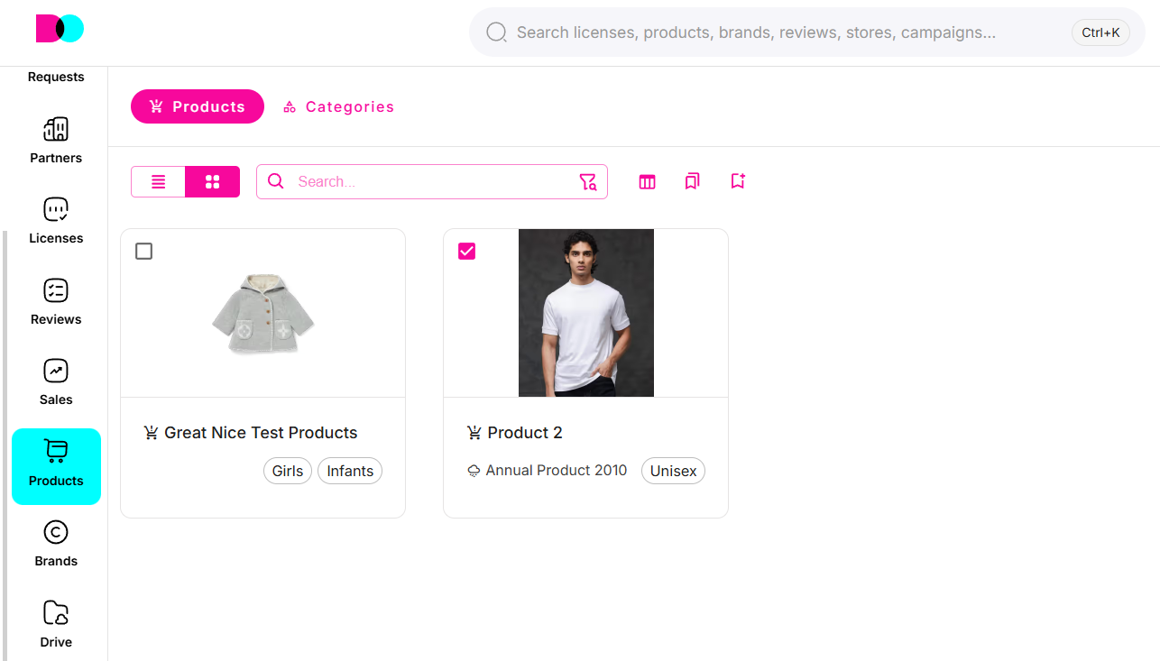 Products dashboard: SKU, name, season, date created, gender tags.